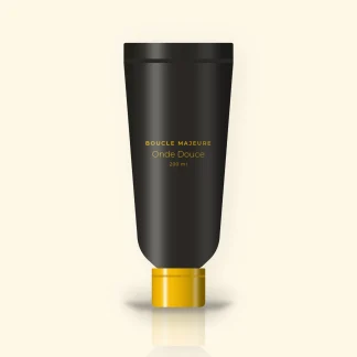 Soin sans rinçage Onde Douce à l'huile de camélia – Boucle Majeure, tube 200 ml