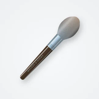Brosse demi-ronde en bois d'olivier – Mélèze & Givre, vue de face